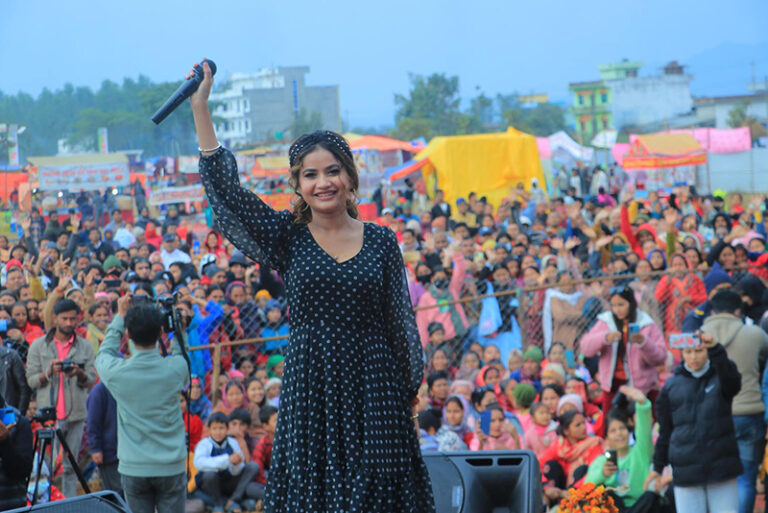 elina-chauhan-singer-tatokhabar-tato-khabar