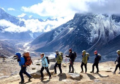 tourist-in-nepal-mount-everest-climb