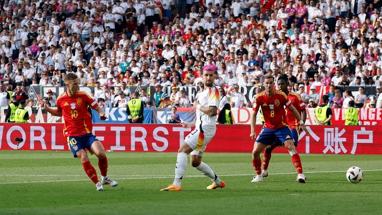 eurocup-german-spain-football-match