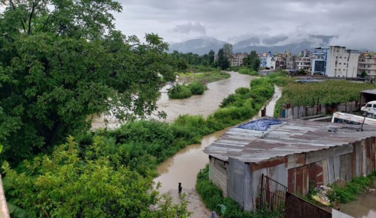 kathmandu-flood-on-river